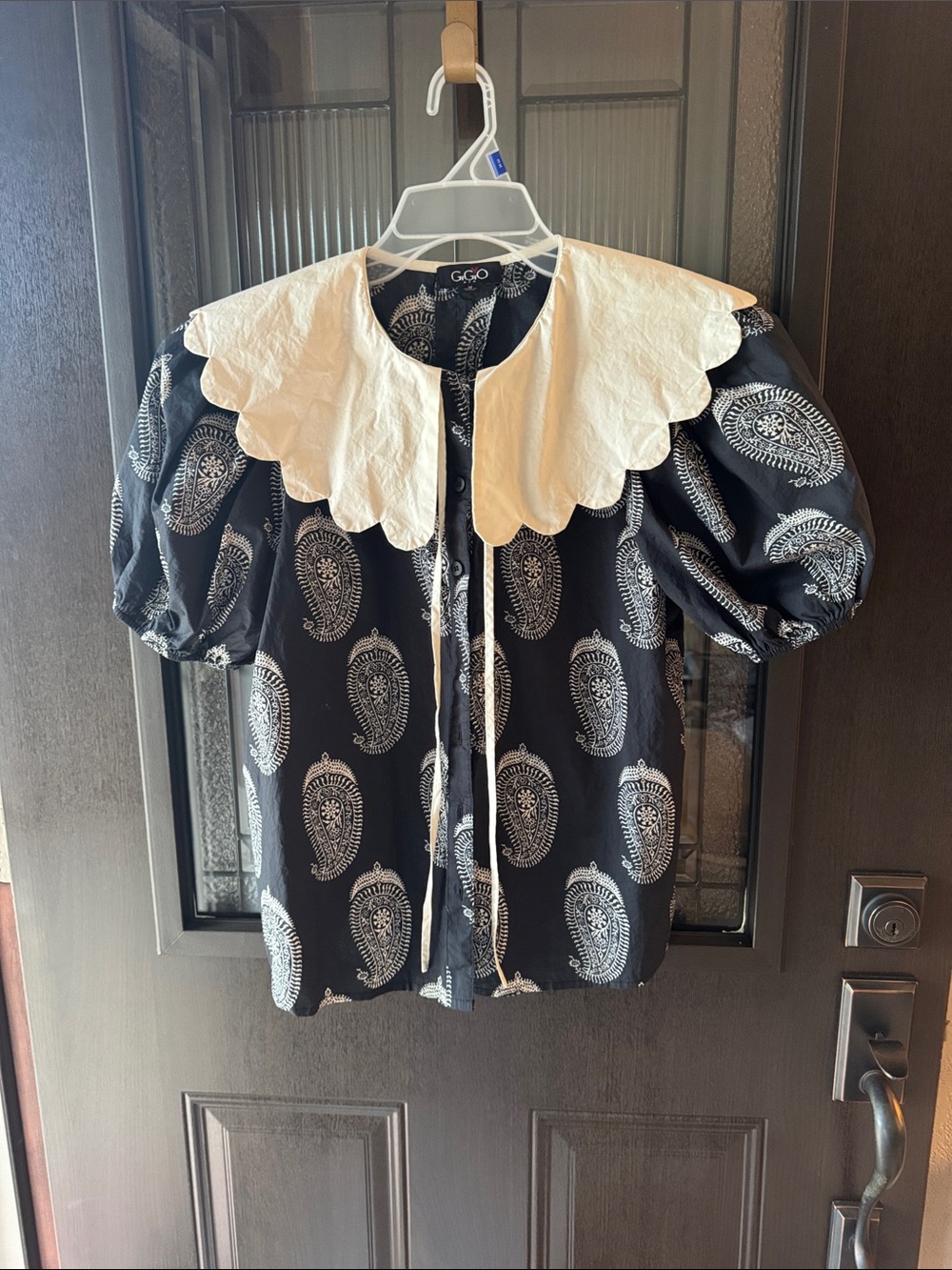 Gigio Dark Navy Paisley Puff-Sleeve Top with off White Scalloped Collar